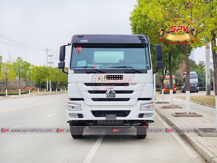 12,000 litres Fuel Bowser Sinotruk HOWO - F